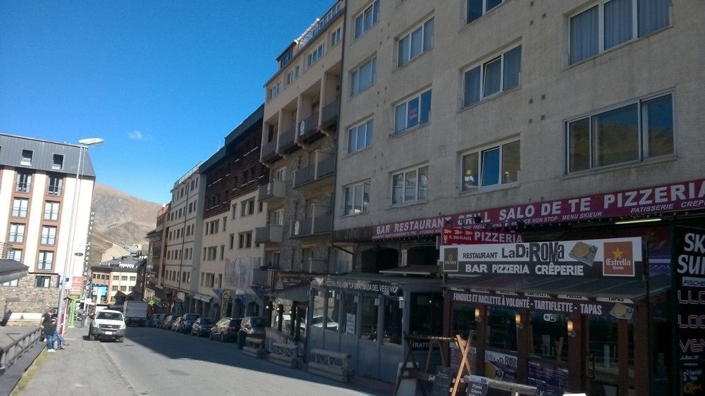Apartamentos Pie De Pistas Mikka 3000 Pas De La Casa Exterior foto